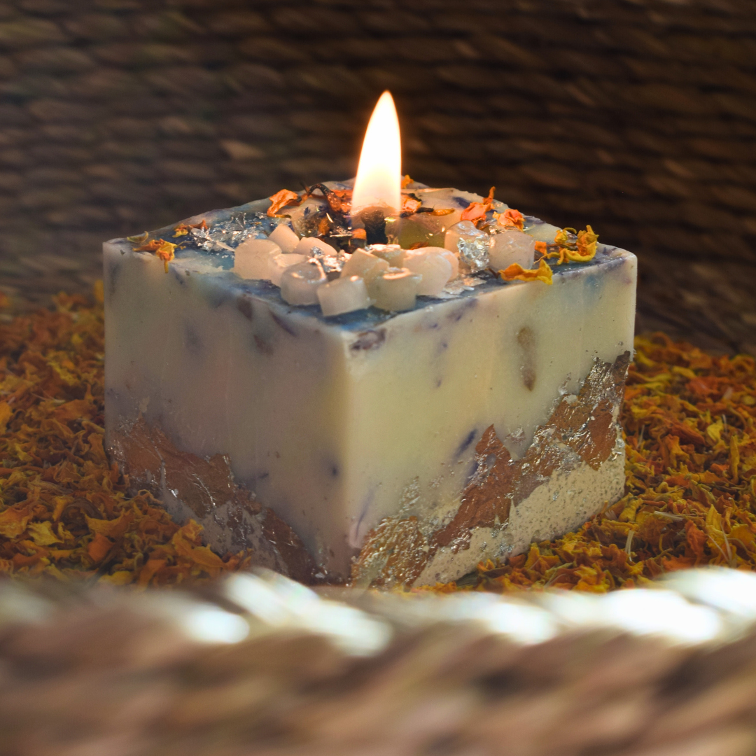 Silver Leaf Luxe Candle – Oud & Smokey Whiskey
